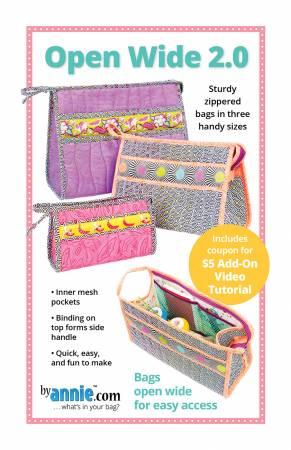 Sewing pattern booklet for open wide bag with zipper and handles