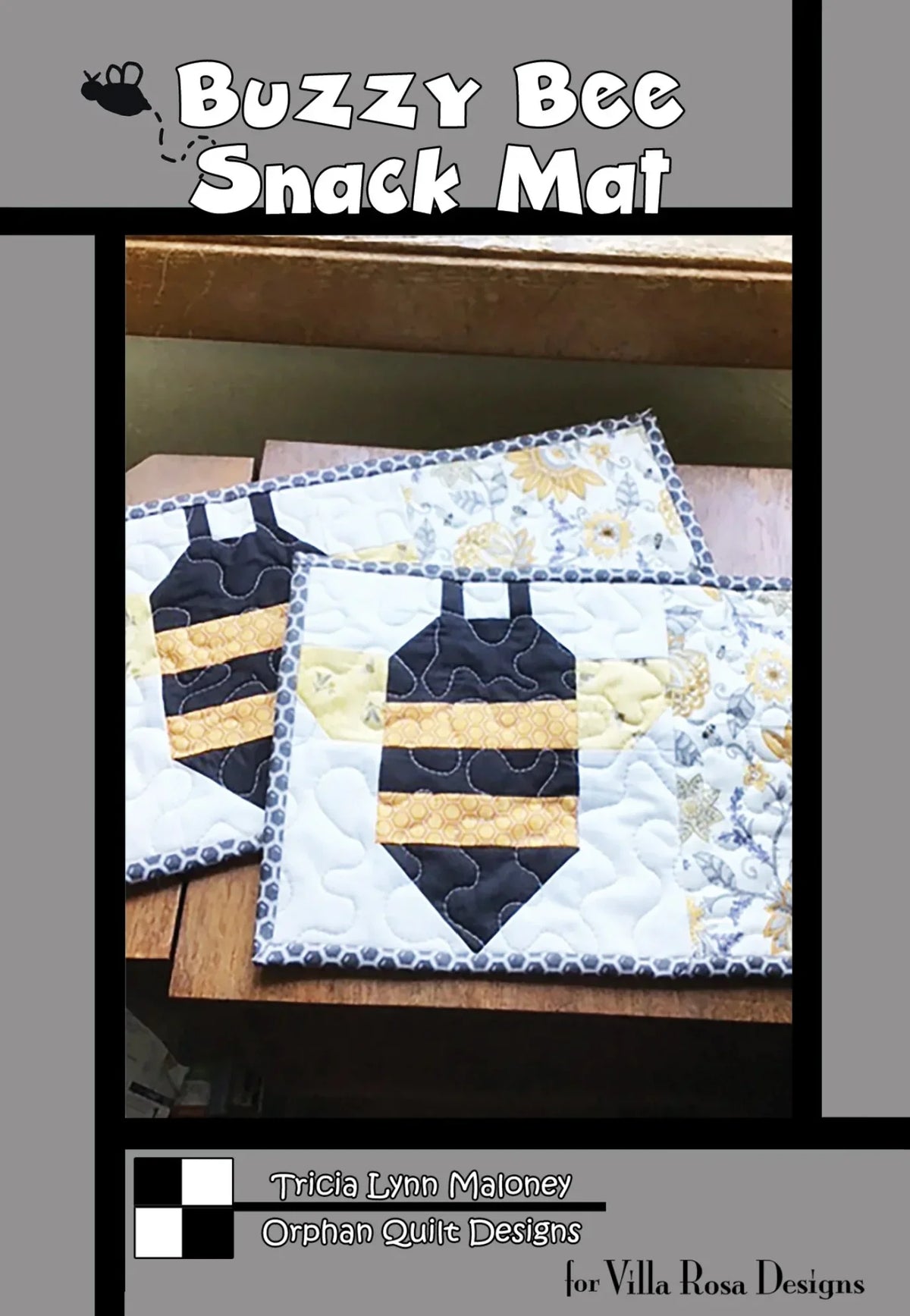 Buzzy Bee Snack Mat quilted patchwork with black and yellow bee pattern, set of 2