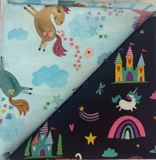 Table Runner Kit - Unicorn Kingdom with Unicorns on Blue