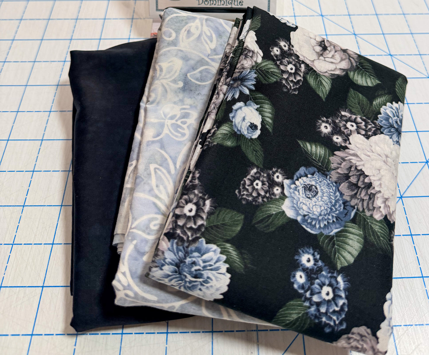 Dominique 3 Yard Quilt Kit