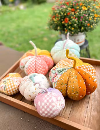 Fabric Pumpkins Pattern # SI-BP13 by Minki Kim from Sewing Illustration